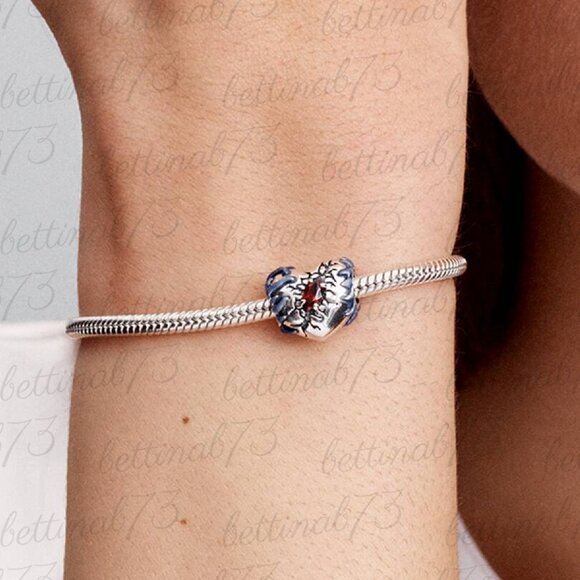 Pandora Stranger Things Glow-in-the-dark Heart Charm - Picture 6 of 7